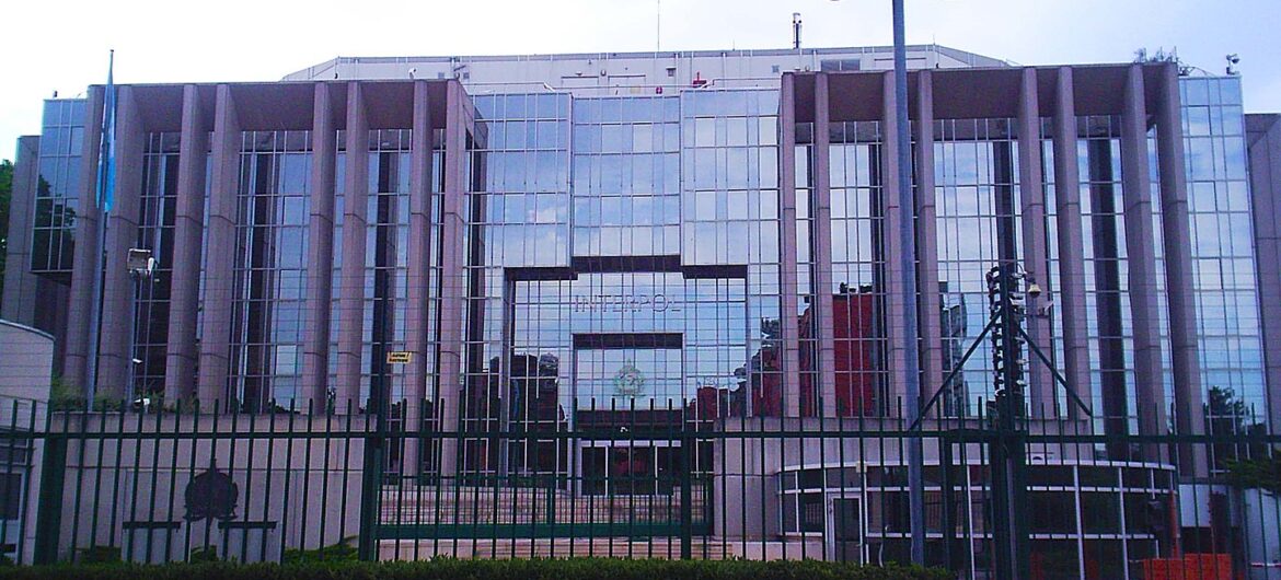 Najciemniej pod latarnią? Kandydat na szefa Interpolu został oskarżony o udział w porwaniu
