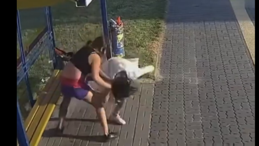 Kobieta została brutalnie pobita na przystanku. Okazało się, że to pomyłka