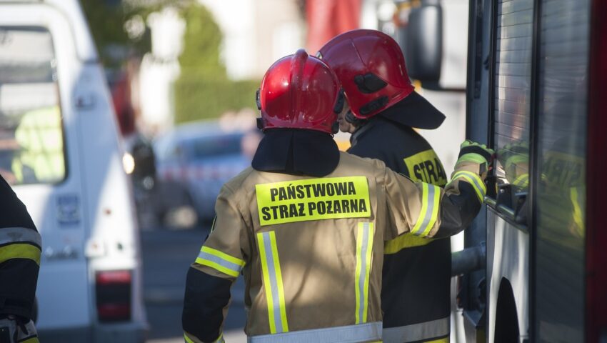 Eksplozja samochodu w Zielonej Górze. Kierowca zginął