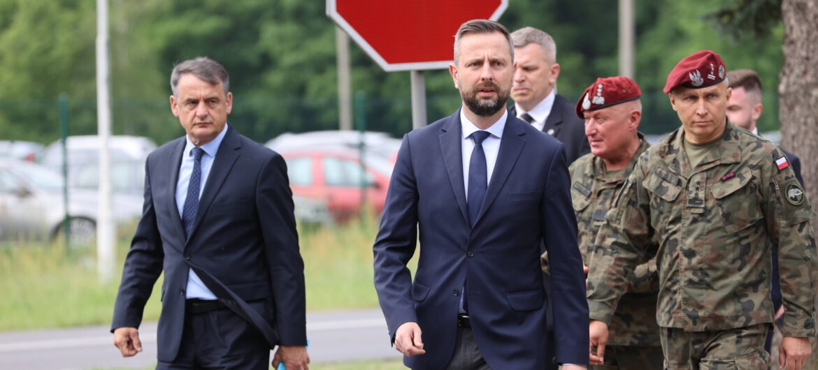 Rząd chce radykalnie ciąć wydatki na armię? Burza po ujawnieniu dokumentu