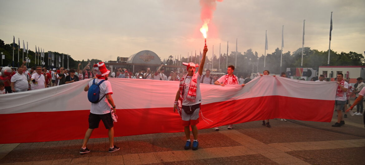 Rosja wypuściła sfabrykowany film. Chodzi o flagi jednej z reprezentacji na Euro 2024