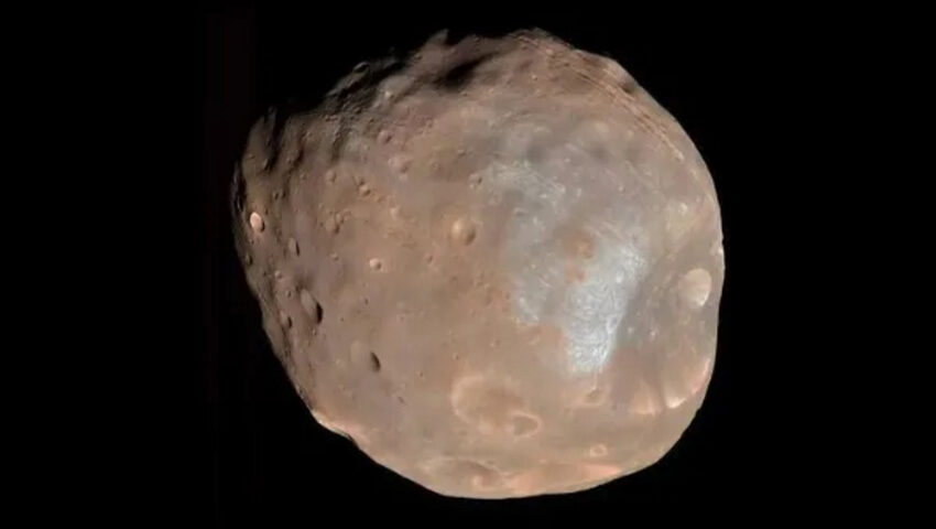 “Kosmiczny ziemniak” może uderzyć w Marsa. NASA opublikowała zdjęcia