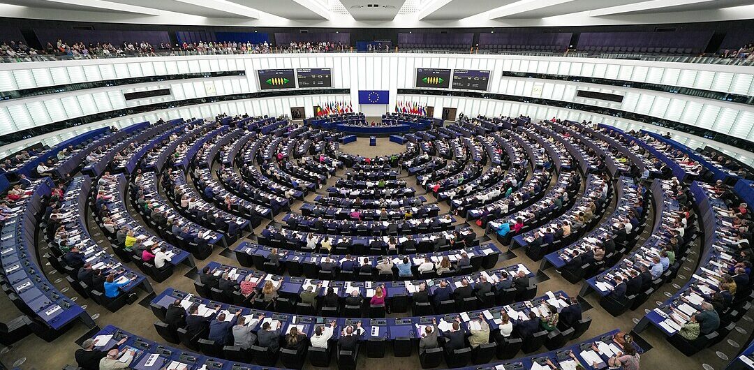 Prawica w Parlamencie Europejskim ma być objęta “kordonem sanitarnym”