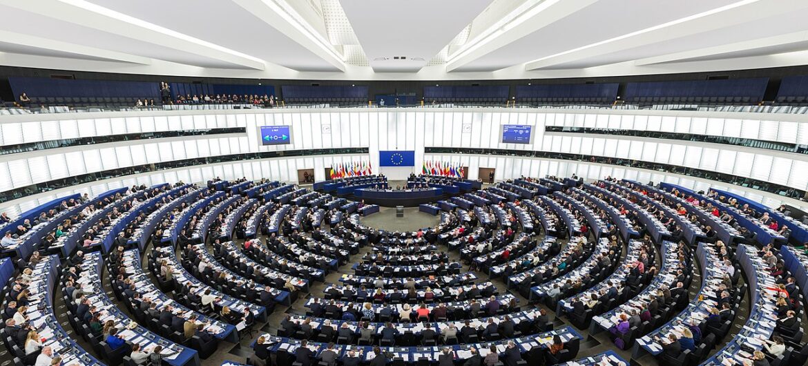W Parlamencie Europejskim powstała nowa prawicowa frakcja