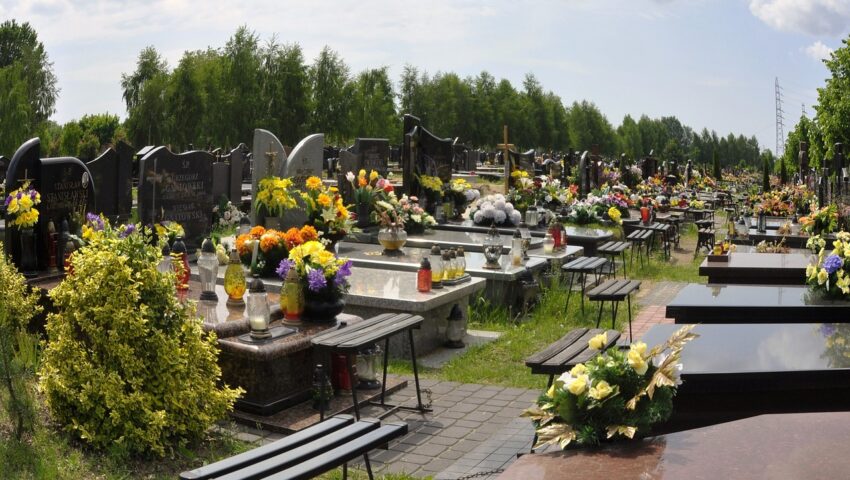 Polaków nie stać na pogrzeby. Winne przepisy sprzed 70 lat