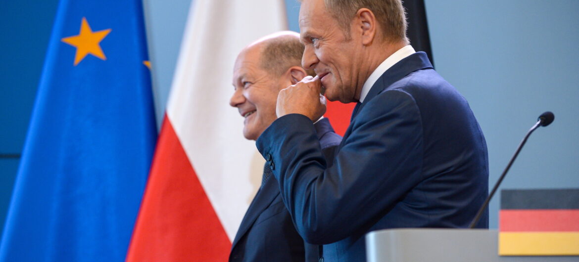 I to ma być polski premier? Tusk mówi, że reparacji nie będzie, a Niemcy się cieszą
