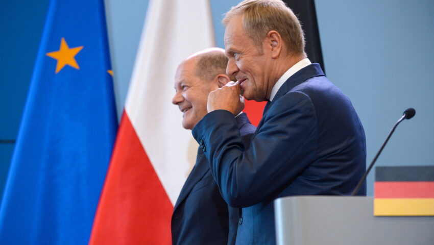 I to ma być polski premier? Tusk mówi, że reparacji nie będzie, a Niemcy się cieszą