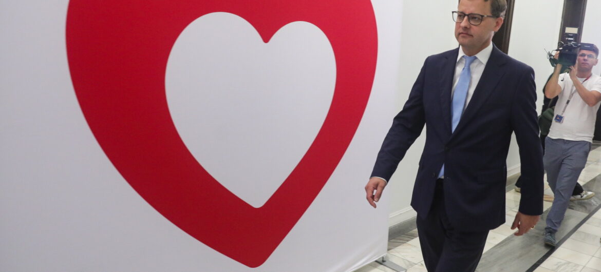Tusk się doigrał? Poseł Romanowski poda go do sądu