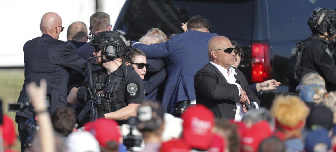 Szokujące fakty ws. zamachu na Trumpa. W samochodzie sprawcy znaleziono bombę