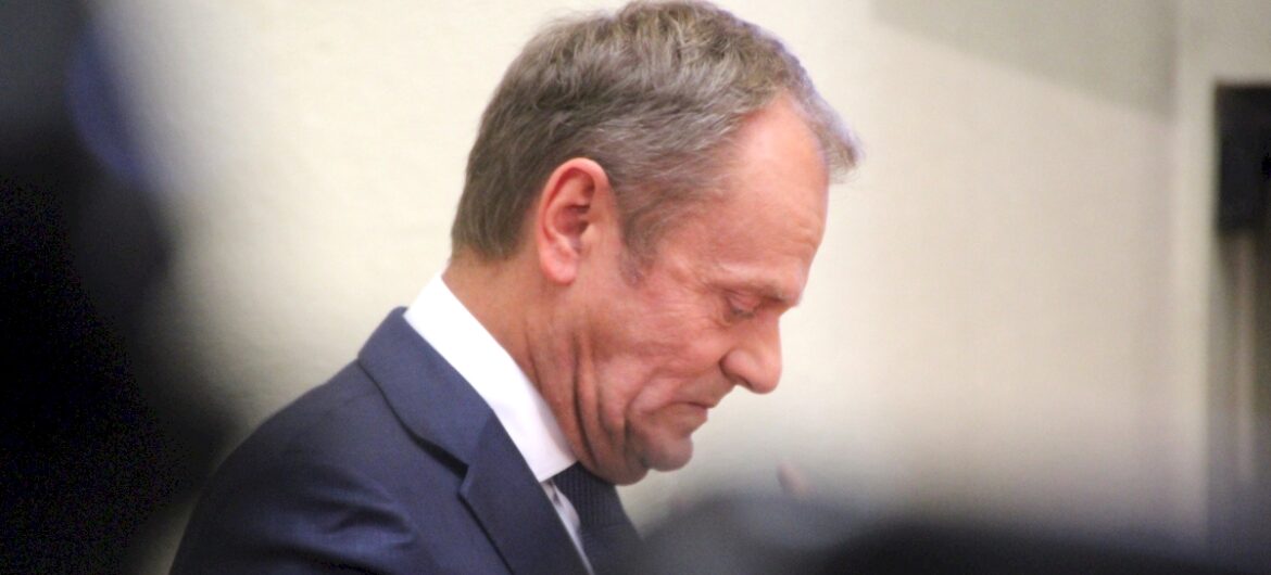 Polacy oczekują od rządu konkretów, a nie rozliczeń PiS-u. Tusk realizuje tylko program “betonu”