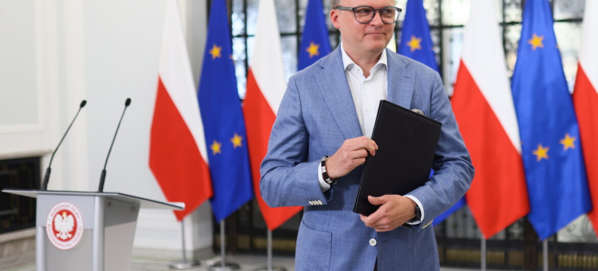 Hołownia nie chce bronić czci i honoru naszych żołnierzy? Zaskakująca odpowiedź marszałka