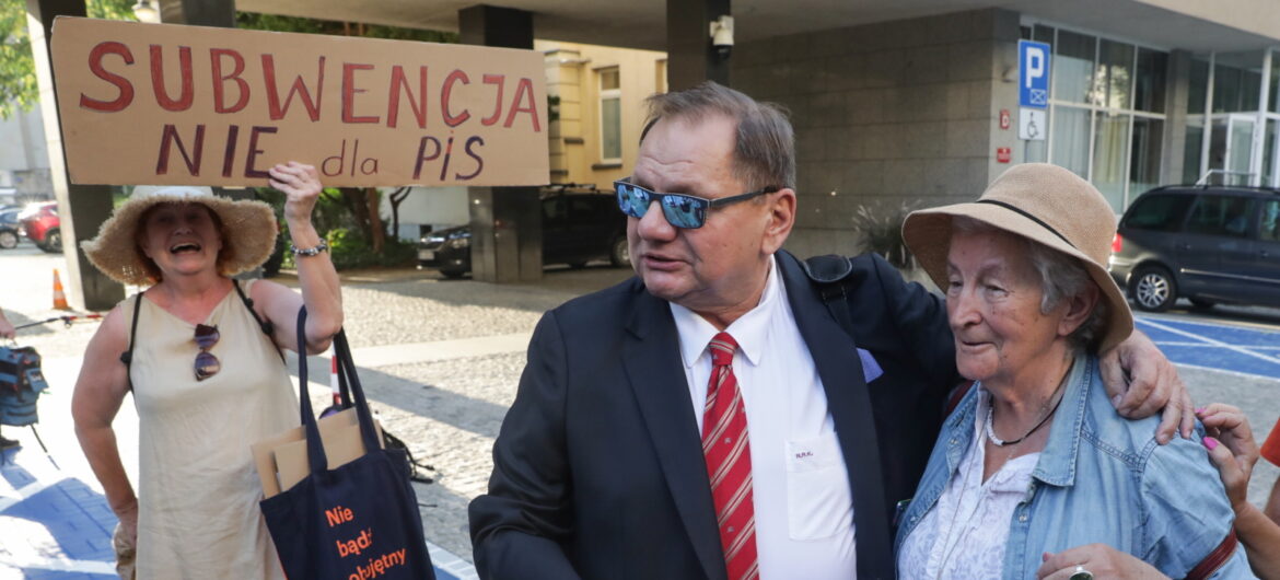 PKW odrzuciła sprawozdanie finansowe komitetu PiS z wyborów parlamentarnych