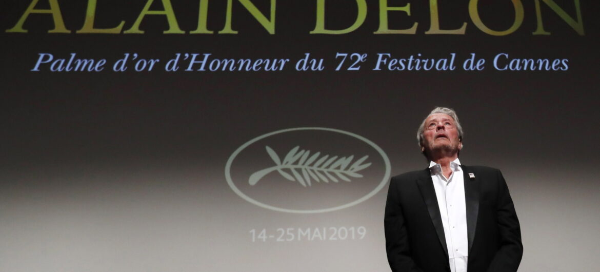 Zmarł Alain Delon