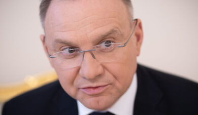 “Z takimi ludźmi do piwa się nie siada”. Prezydent Duda skomentował piwo Mentzena z Trzaskowskim i Sikorskim