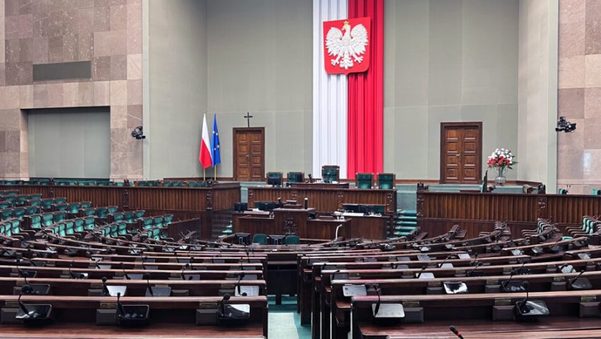 Nowy sondaż CBOS i sensacyjny remis